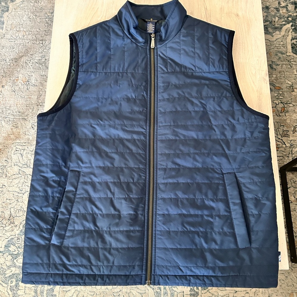 Like New! Men’s Brooks Brother’s Vest in Navy Sz. Large